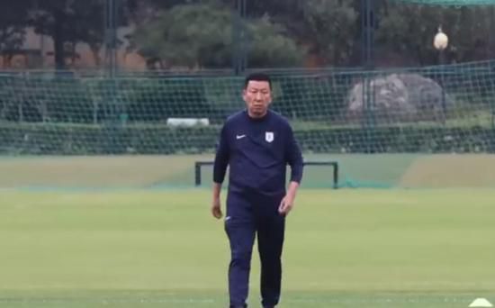 他激动到语无伦次：我的腿……我的腿真的好了。